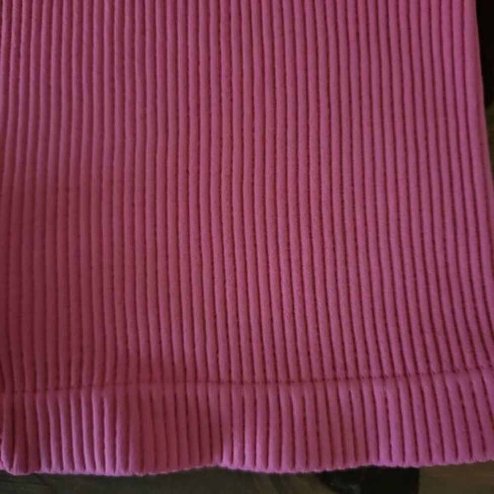 Pink Ribbed Spandex Shorts Size Medium - Picture 6 of 12